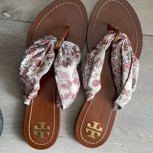 Tory Burch sandals size 6! Good condition